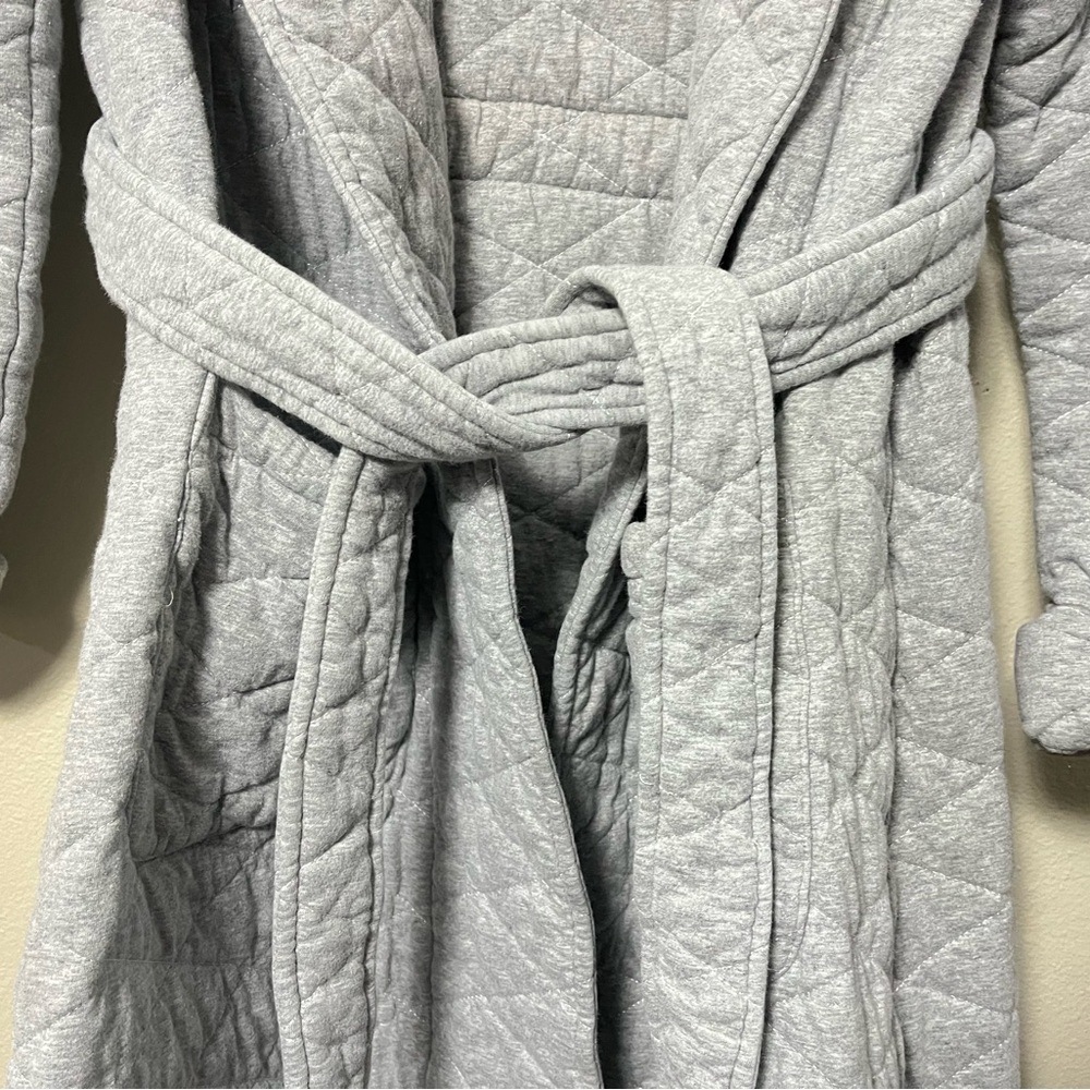 Gray Quilted Robe - Picture 5 of 10